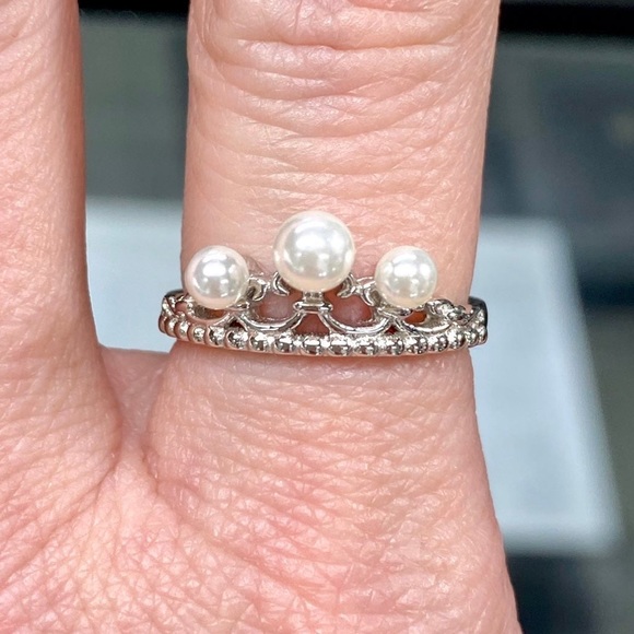 Genuine Freshwater Pearl Princess 3 Stone Crown Ring in 925 Sterling Silver - Picture 12 of 12